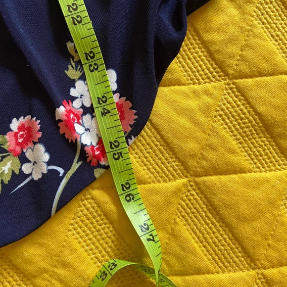 Chap’s XL  dress.  3/4 sleeve. Floral dress with gathering at front.  FLATTERING - Picture 16 of 16